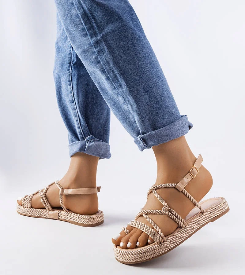 Żółte czółenka na słupku z motywem skóry wężą   Dolores