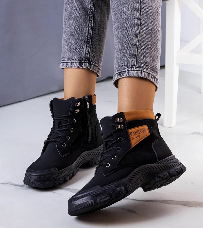 Schwarze gefütterte Fordla-Stiefeletten