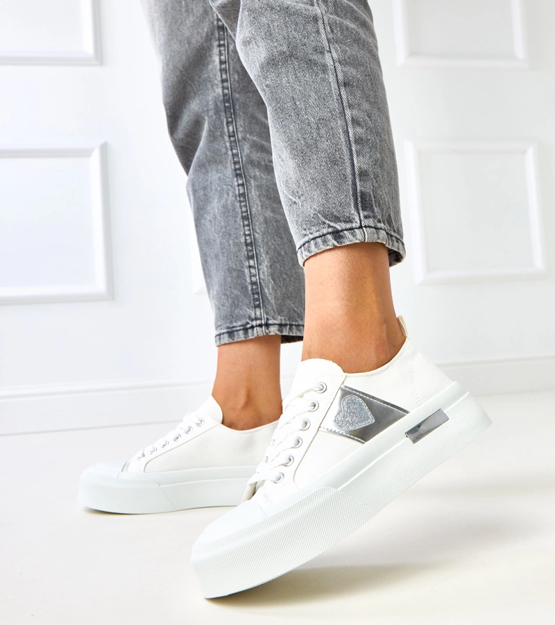 Weiße Plateausneaker mit Herz Nihal