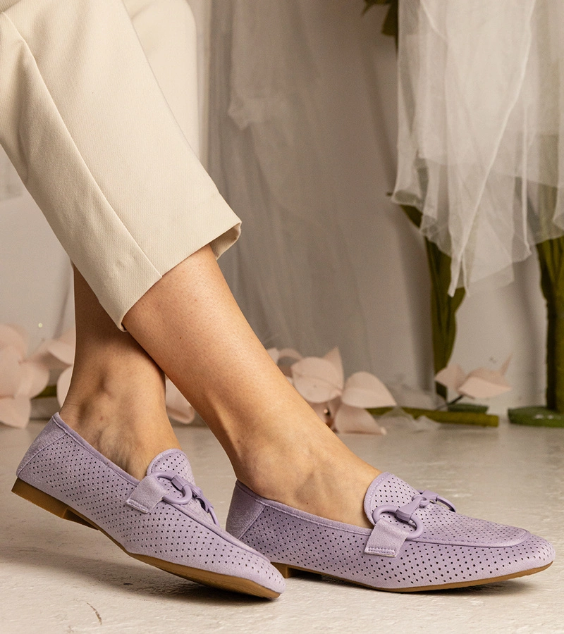 Lila Damen-Loafer mit Verzierung Mensory