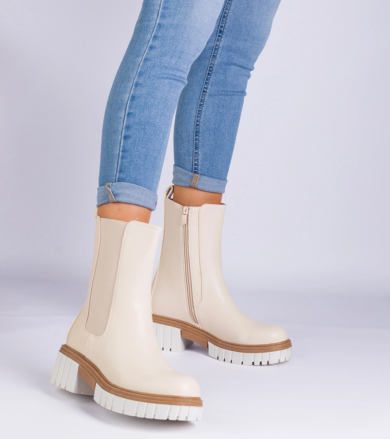 Beige Stiefeletten aus Kunstleder Tantala