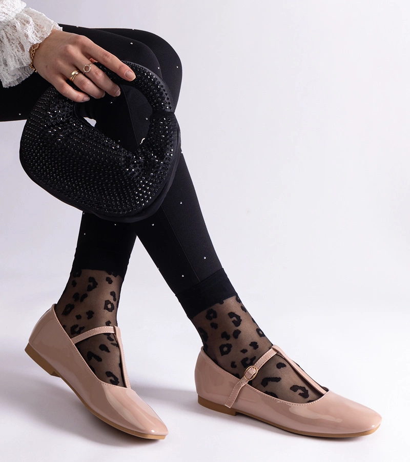 Beige lackierte Ballerinas mit Riemen Marseille