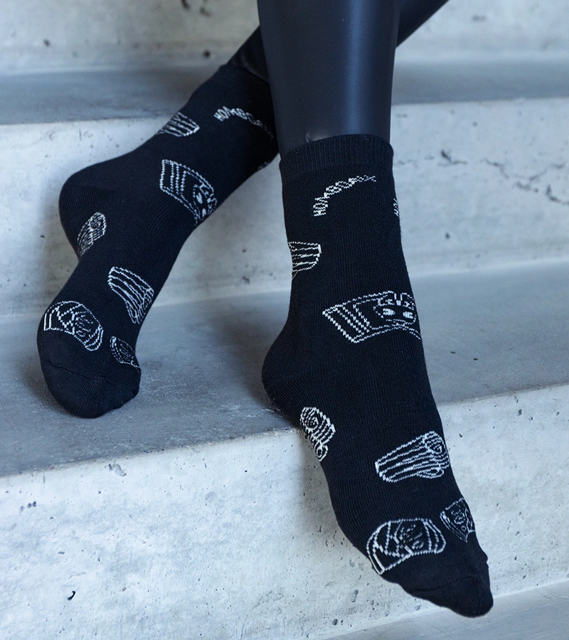 Czarnobiałe warme Socken Sella