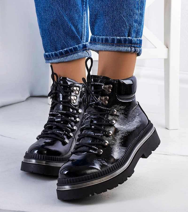 Schwarze lackierte Stiefeletten Grosio