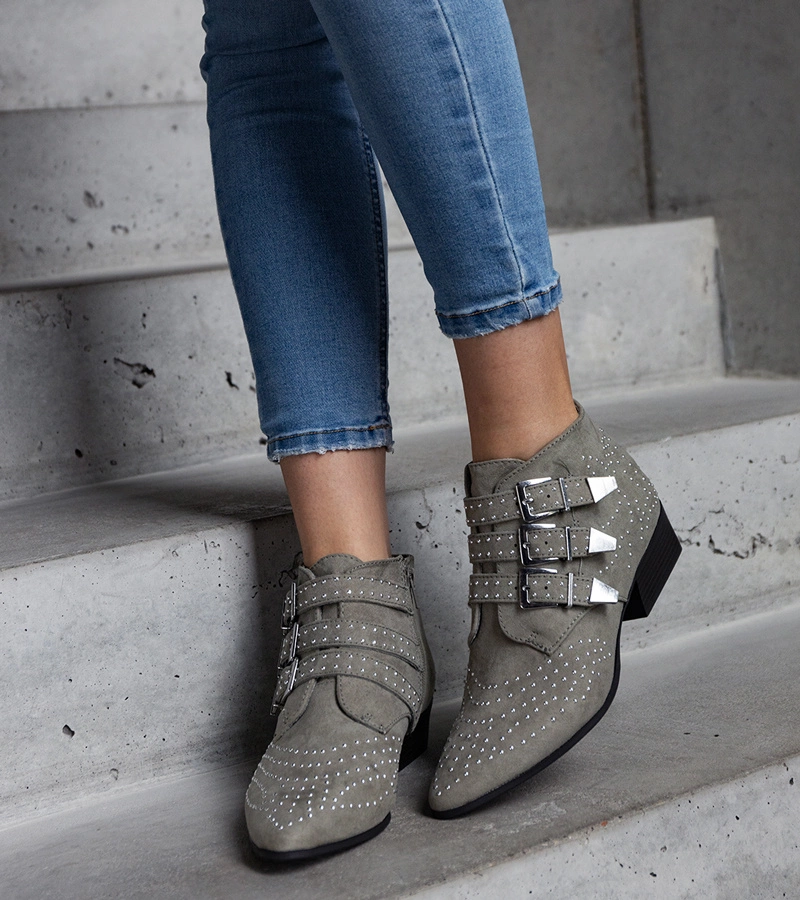 Grüne dekorative Stiefeletten mit niedrigem Absatz von Forever