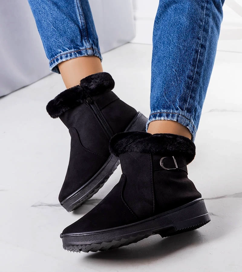 Schwarze, gefütterte Schneestiefel mit Fell von Julius