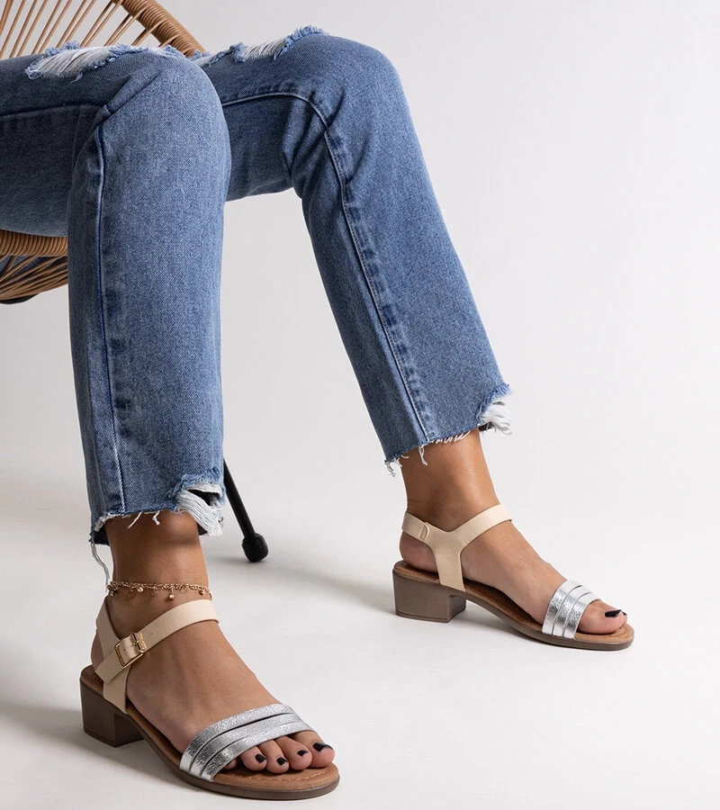 Silberne Sandalen mit niedrigem Absatz Salsabi