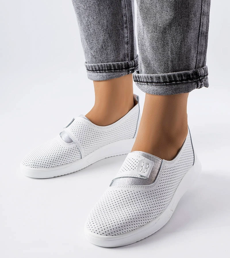 Weiße perforierte Leder-Tennisschuhe von Ethels