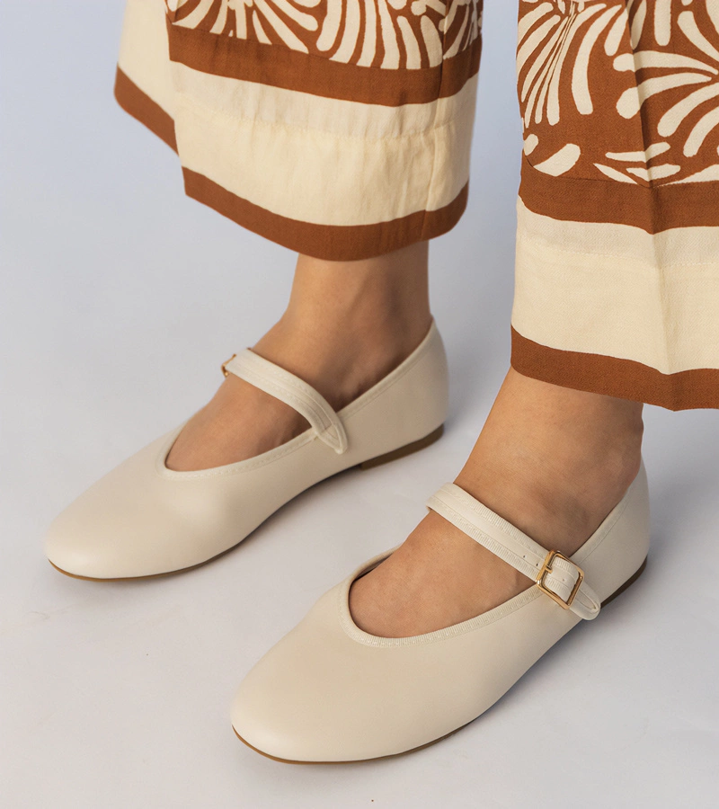 Beige Damen-Ballerinas mit Schnalle Mollis