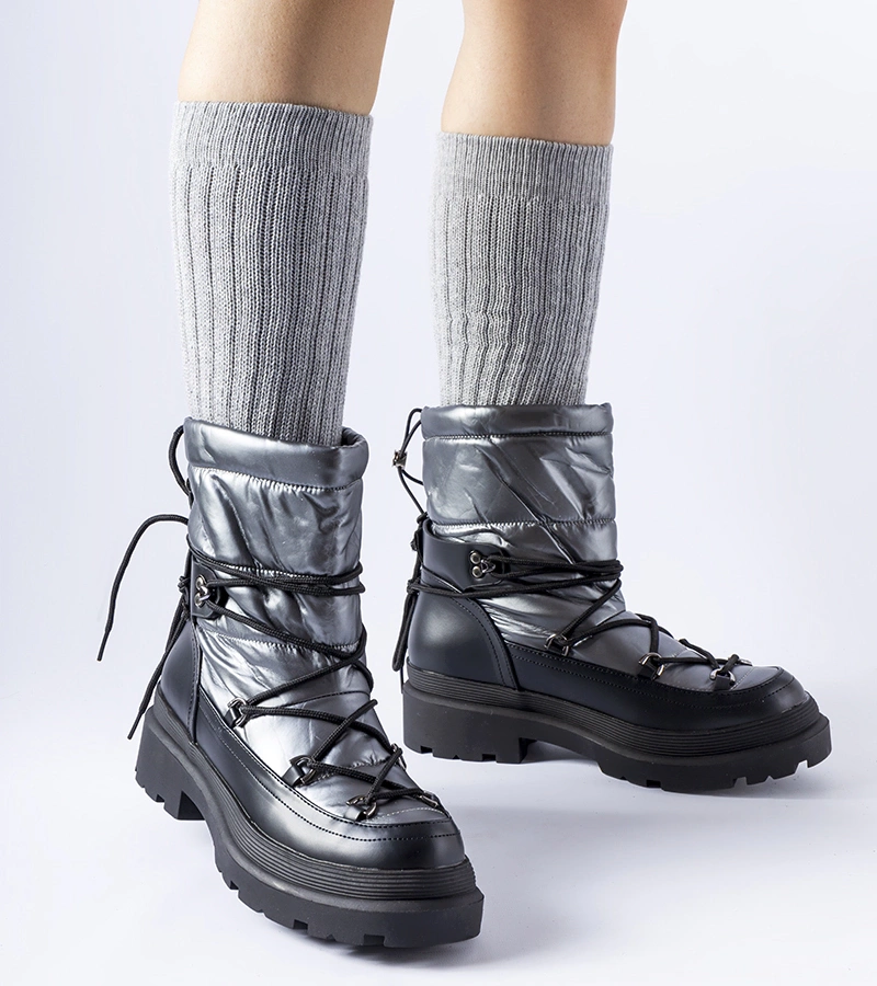 Schwarz-graue Schneestiefel mit Zugband von Eagleville