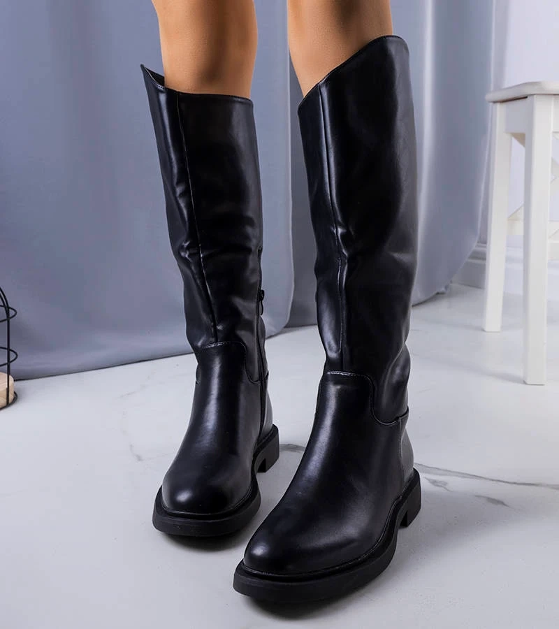 Schwarze gefütterte Stiefel von Prinio