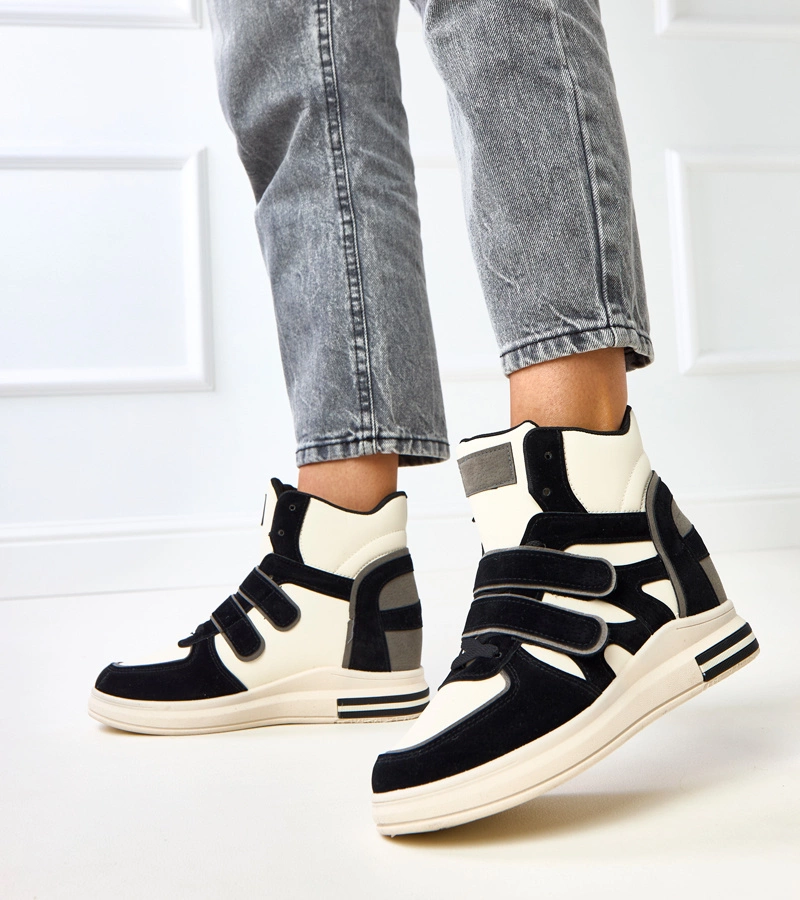 Hohe schwarz-weiße Sneakers mit verstecktem Keilabsatz Ashni