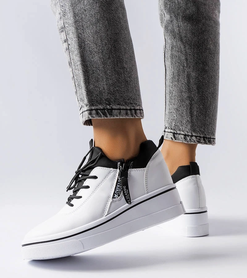 Weiße Sneakers mit niedrigem Keilabsatz von Mathieu