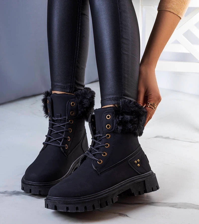 Schwarze, gefütterte Stiefeletten mit Fell von Brigi