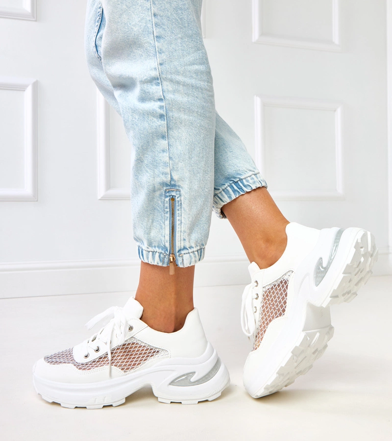 Weiße Sneakers auf Plateausohle mit Strasssteinen Inga