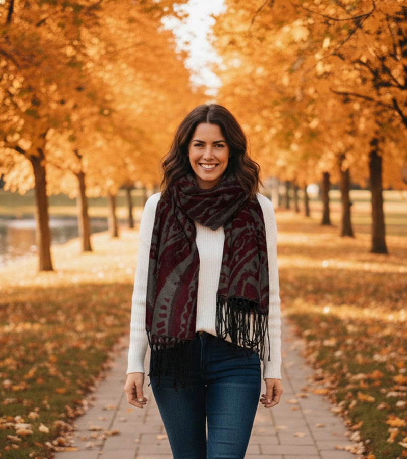 Grau-burgunderfarbener Blumenschal von Colonie