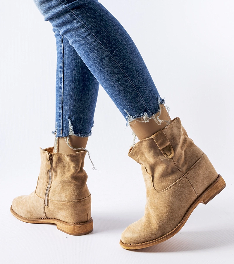 Beigefarbene Cincinnati Stiefeletten mit verdecktem Keilabsatz