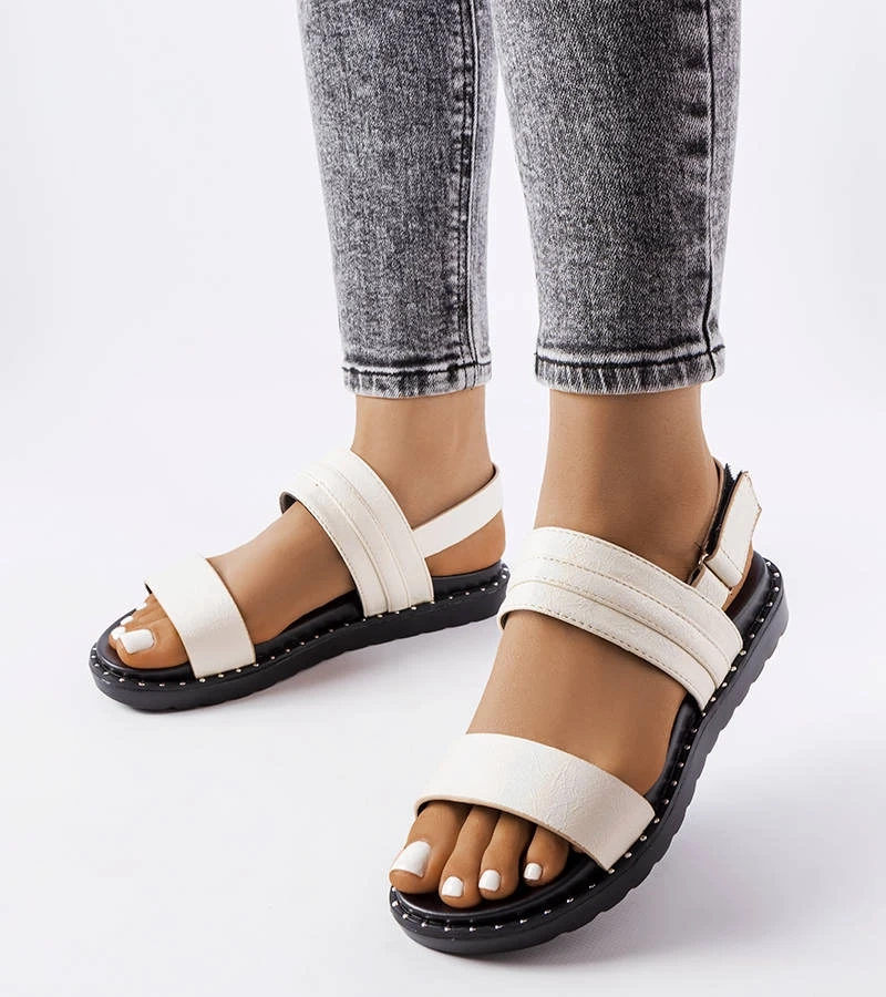 Beige glänzende Sandalen Felicienne