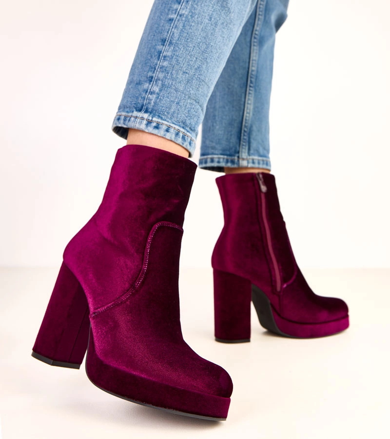 Lila Stiefeletten mit Blockabsatz und Glanz Asanda