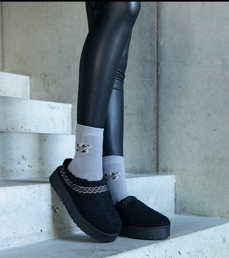 Schwarze Schneestiefel mit Plattform, niedrigem Schaft und gesticktem Muster Greene.