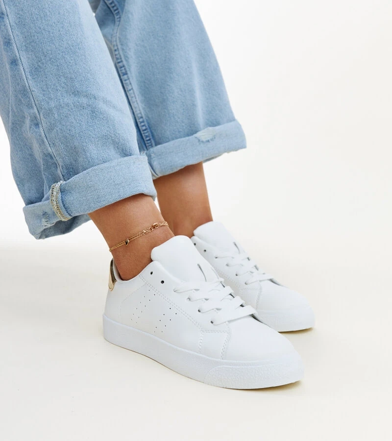 Weiß-goldene Akila Sneakers