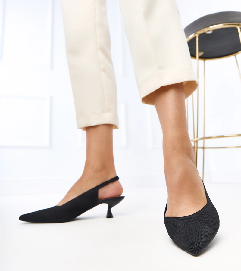 Schwarze Stoffpumps mit niedrigem Absatz Cassie