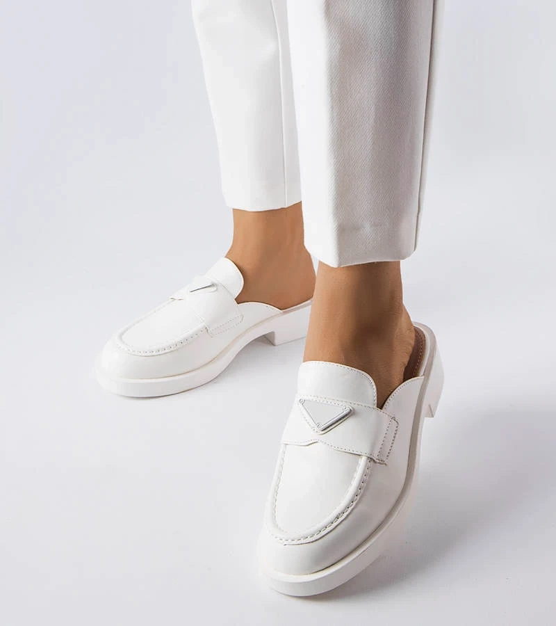 Weiße Pantoletten mit geschlossenem Zehenteil von Berkshire