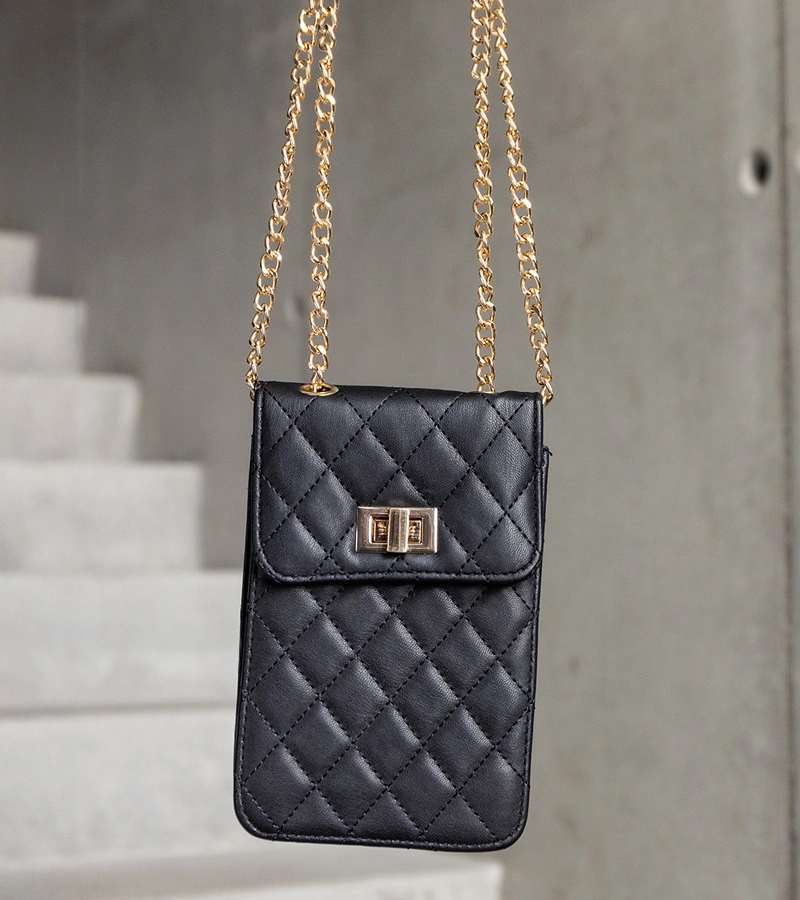 Schwarze gesteppte Acres Schultertasche