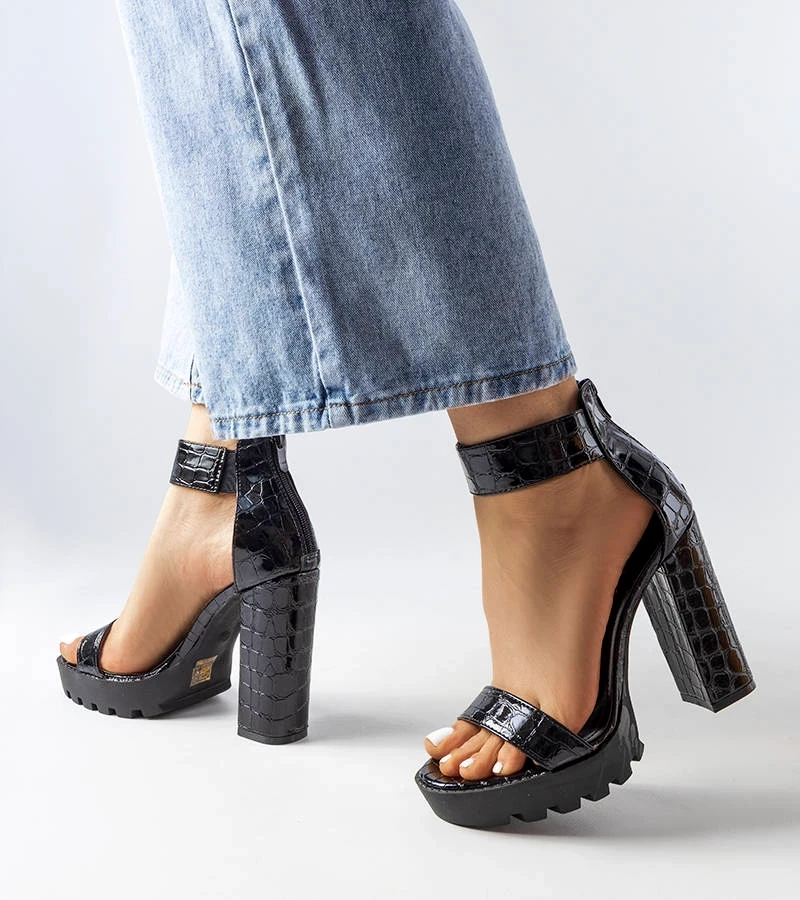 Schwarze Sandalen mit Schlangenprint Knoxville