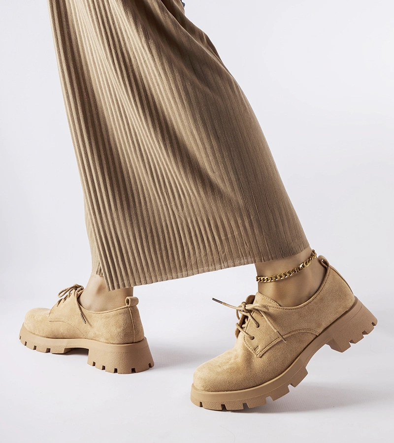 Braune Halbschuhe mit massiver Sohle von Coleman