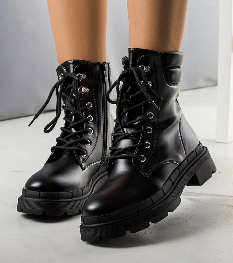 Schwarze gefütterte Anfisa Trapperstiefel