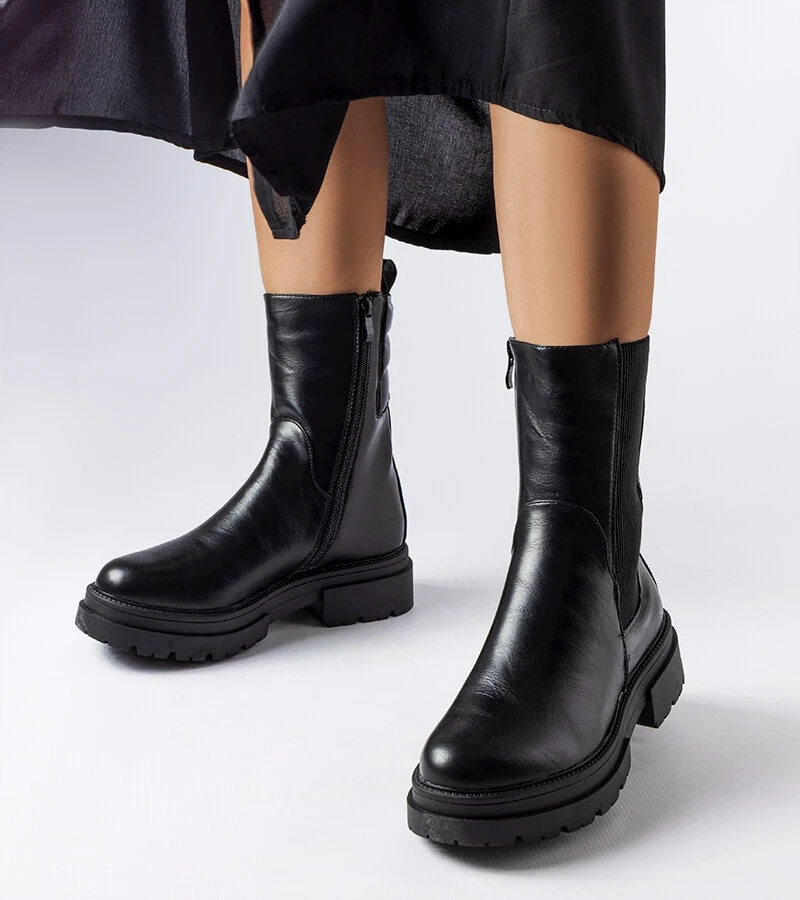 Schwarze gefütterte Stiefeletten von Fornari