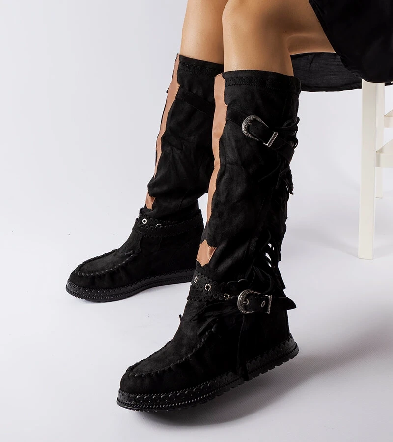 Schwarze Stiefel mit verdecktem Keilabsatz von Filiberta