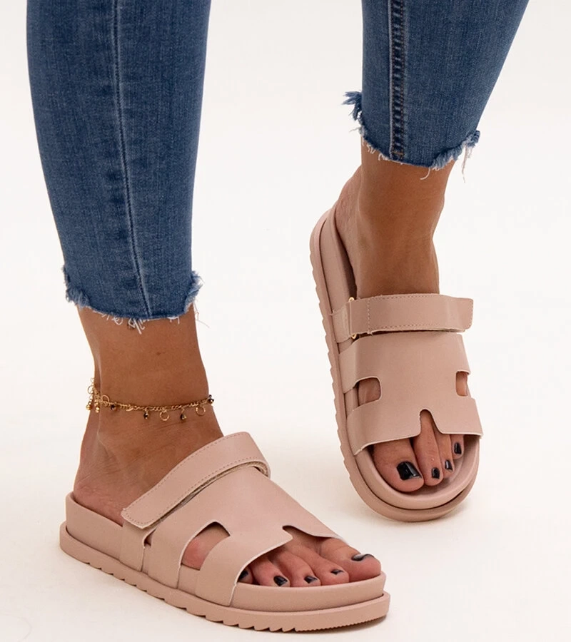 Beigefarbene Klettverschluss-Sandalen Kassis