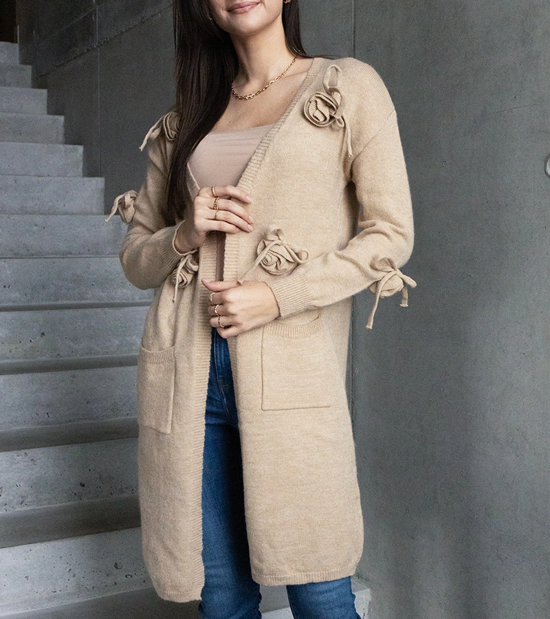 Langer beiger Cardigan Lira