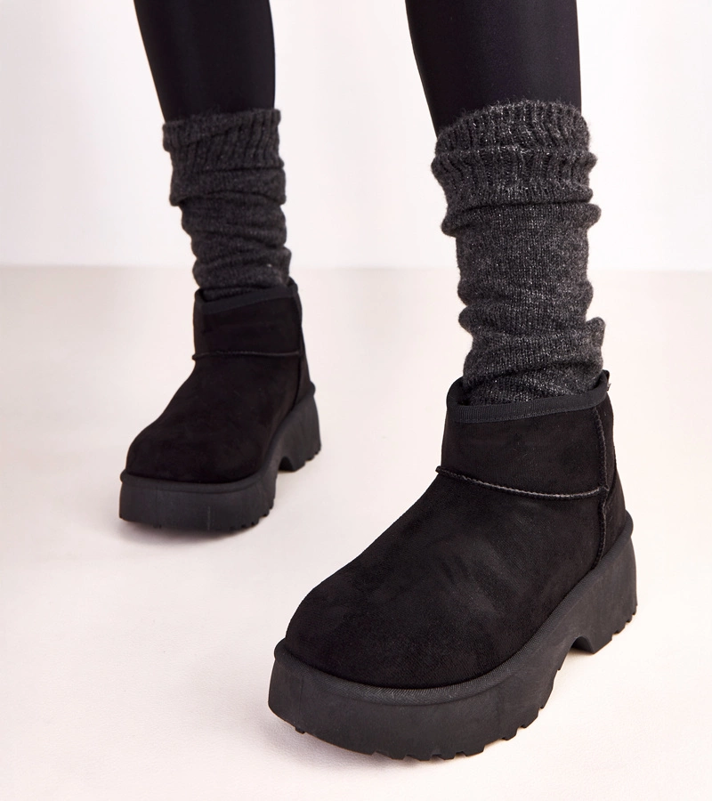 Schwarze niedrige Schneestiefel aus Kunstvelours Joshua