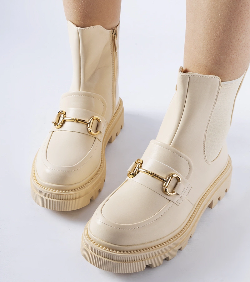 Beige Stiefeletten mit sichtbarem Sailetto-Schutz