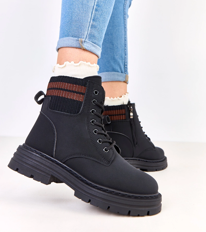 Schwarze gefütterte Stiefel aus matter Kunstleder Goles