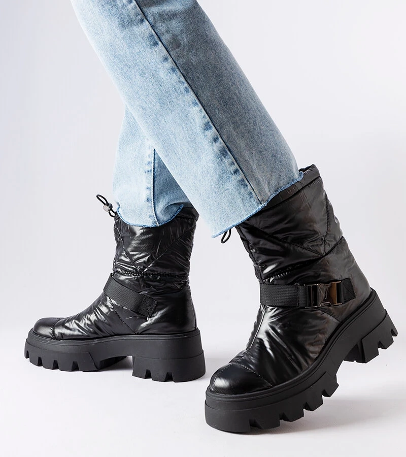 Schwarze lackierte Schneestiefel Ambretta