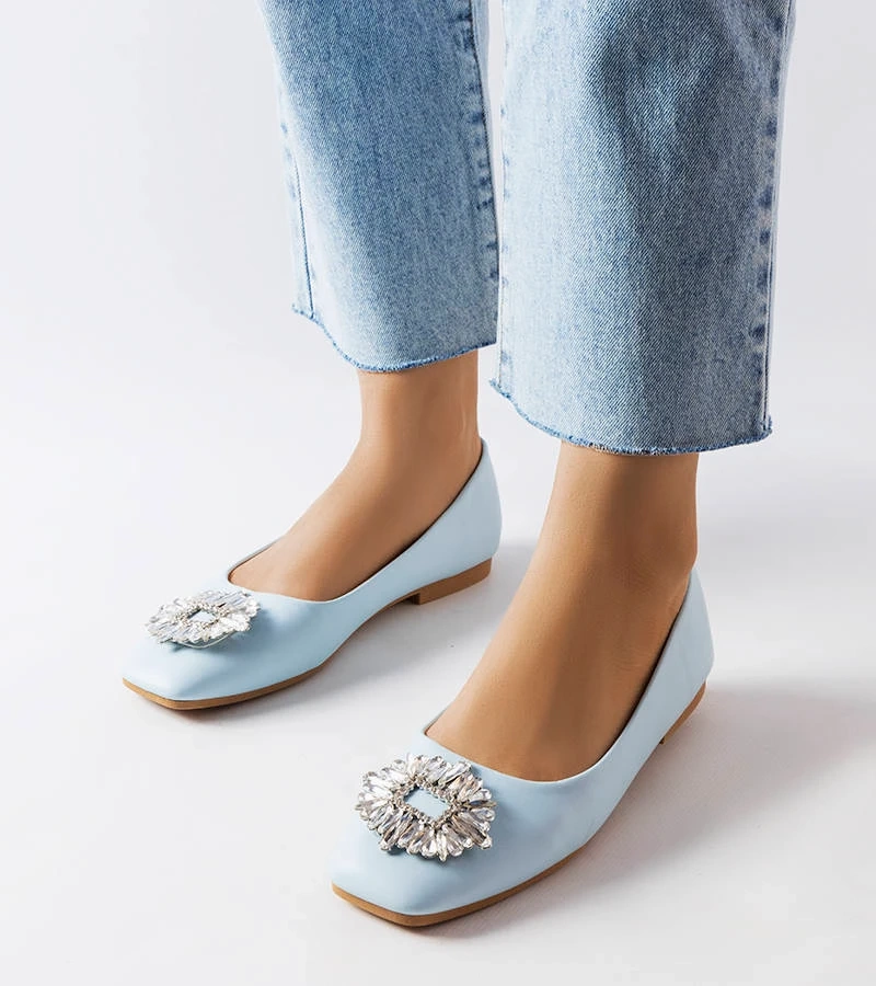 Blaue Ballerinas mit Miren Brosche