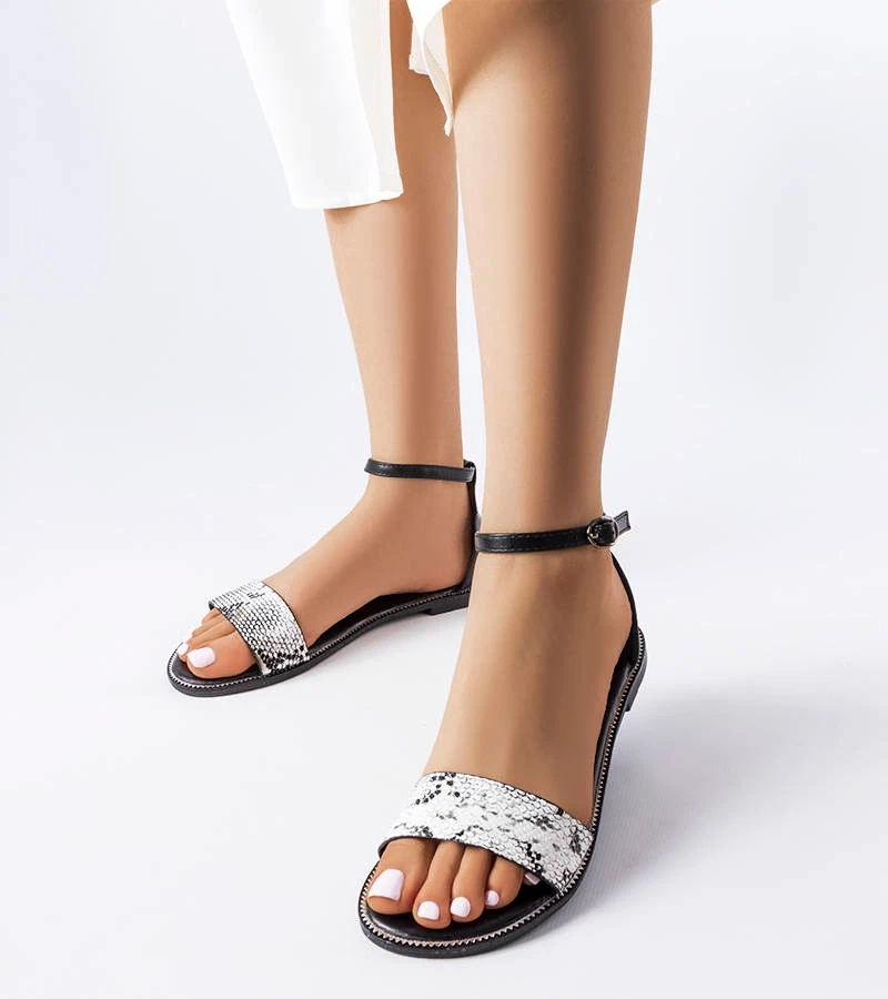 Flache schwarze Ducharme Sandalen