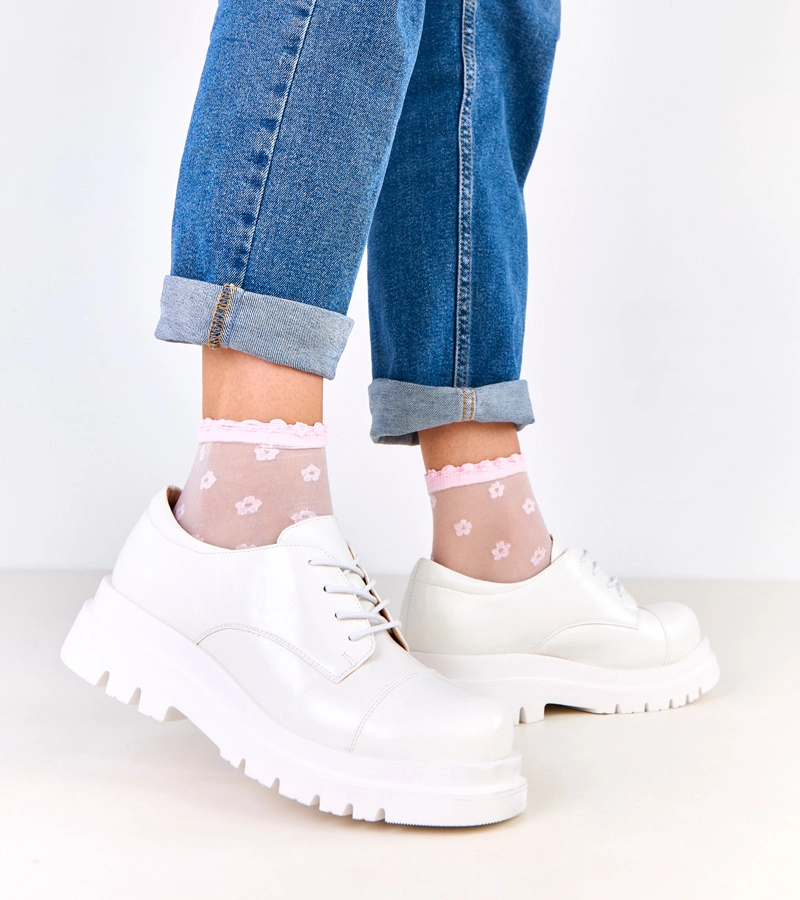 Weiße Halbschuhe mit Traktorsohle Jetta