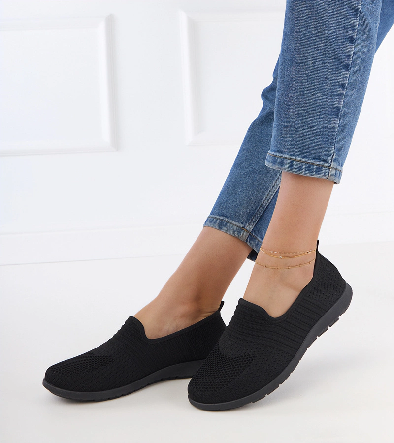 Schwarze Damen-Turnschuhe Saris