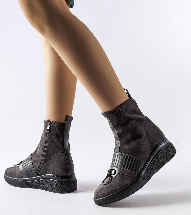 Graue Socken-Booties mit Keilabsatz von Colonnata