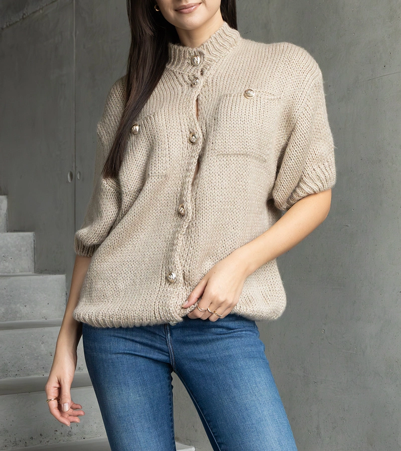 Damenpullover dunkelbeige mit kurzem Ärmel Zierknöpfe Shela