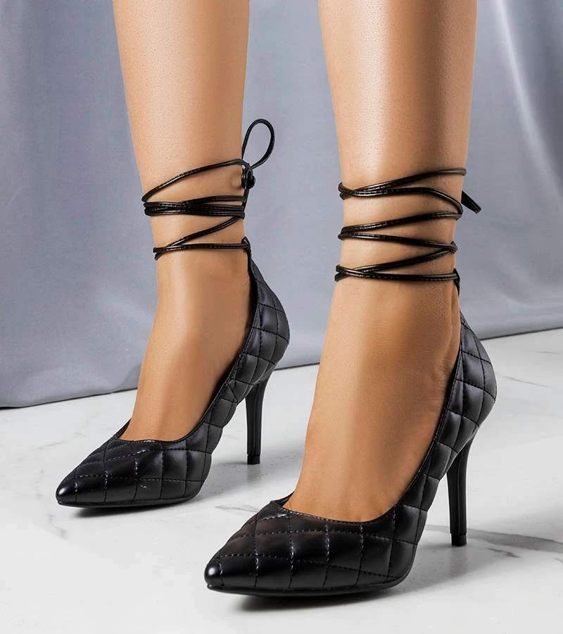Schwarze gesteppte Stilettos mit Rosie-Bindung