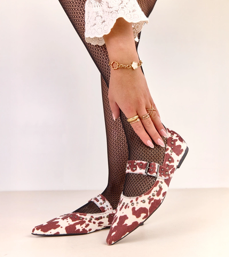 Braune Ballerinas mit Kuhflecken mit Nieten verziert Loresi
