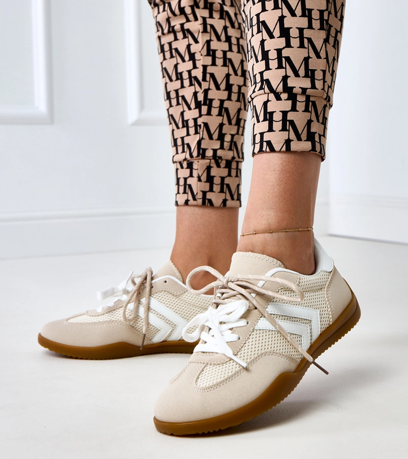 Beige Sneakers aus Mesh im Tennisschuh-Stil mit weißem Einsatz Malkan