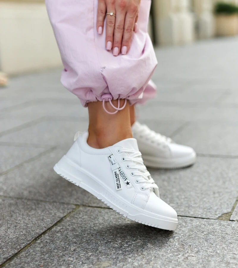 Weiße Brecht Sneakers aus Kunstleder