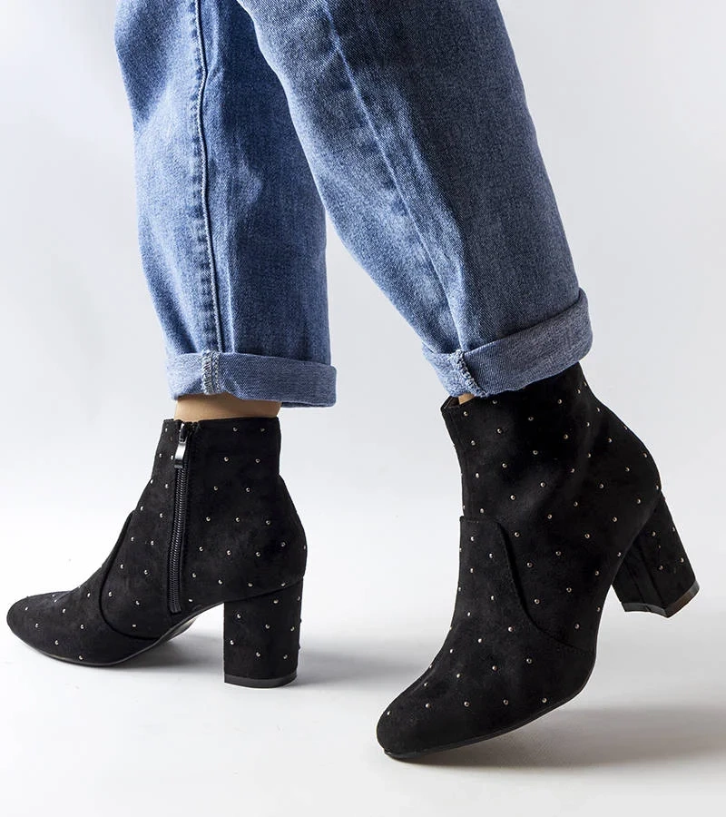 Schwarze Stiefeletten mit Strass aus Öko-Wildleder Suvi